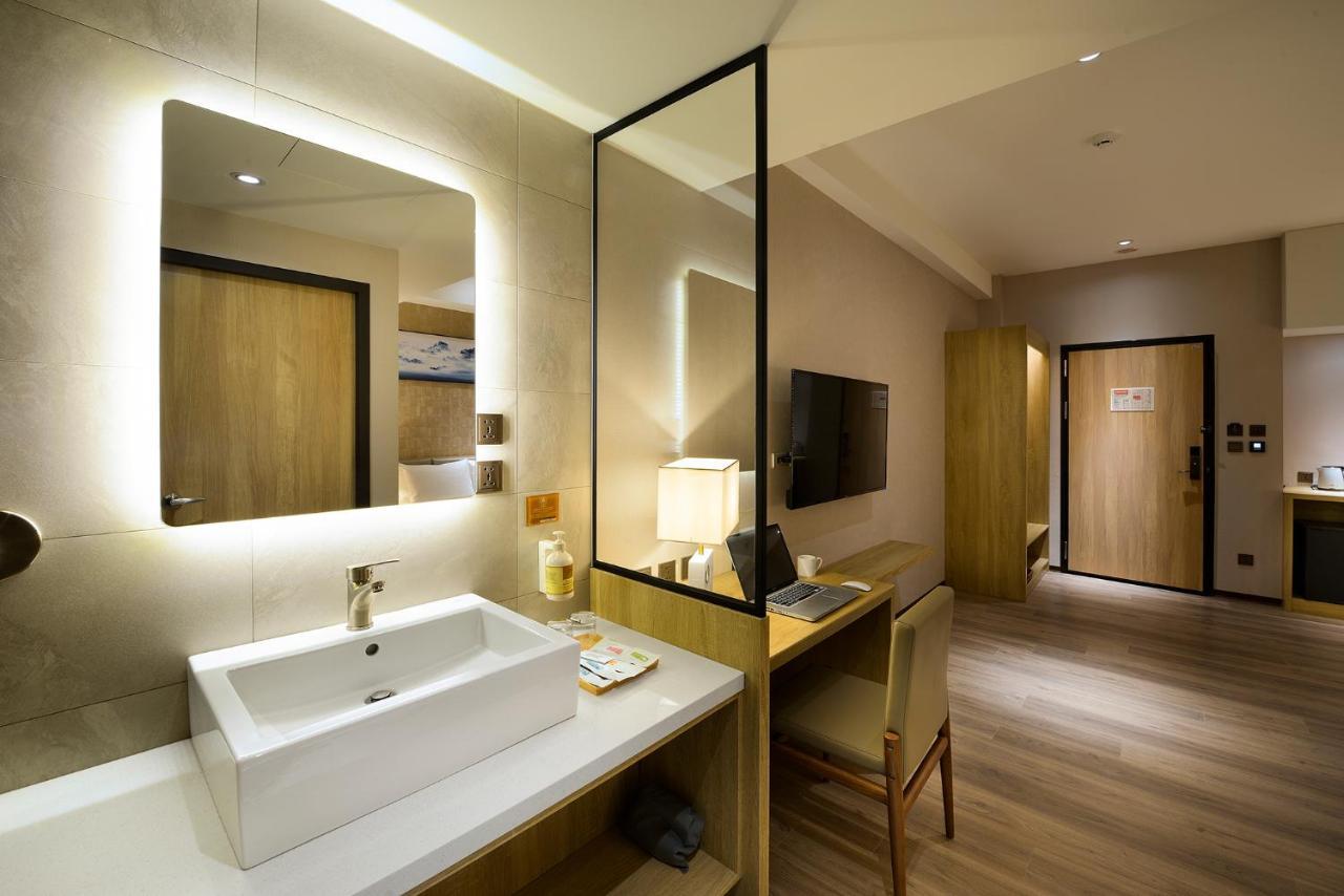 Joyfultel Hotel Guishan Bagian luar foto